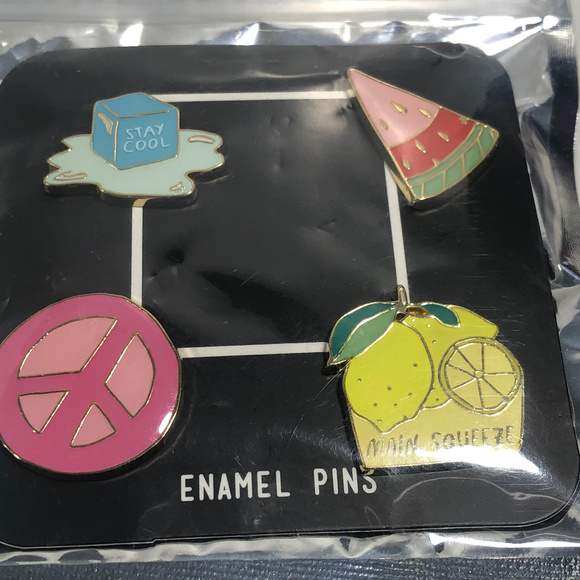 Lot of 3 packs of Enamel Pins - Picture 6 of 8